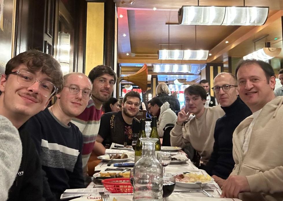 2024-2025 (Paris) : Timothée LANSU / Antoine PREVOST / David KESMAECKER / Nathan BANZ / Vincent RAPPOPORT / Sébastien LARRERE (professeur assistant) / Olivier DEVAURE (professeur)